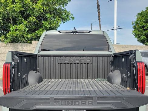 Used 2025 Toyota Tundra Limited AWD/4WD image 27