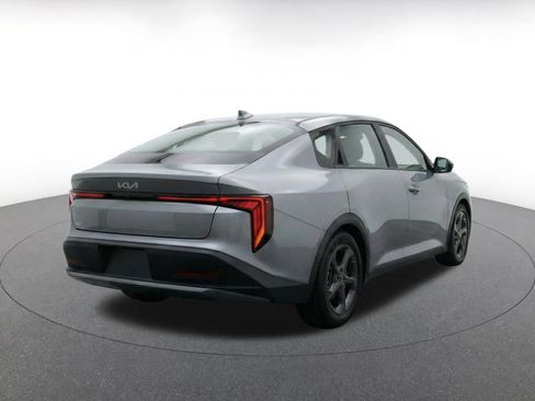 Used 2025 Kia K4 FWD image 9