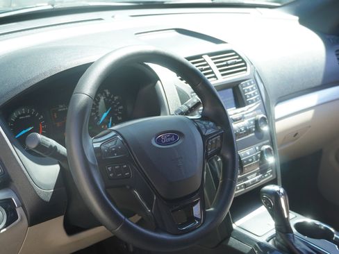 Used 2018 Ford Explorer 4WD image 28