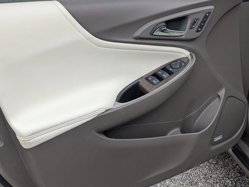 Used 2024 Chevrolet Malibu LT image 14