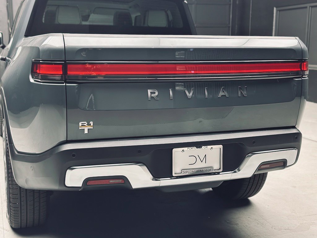 Used 2022 Rivian R1T Adventure AWD/4WD image 17