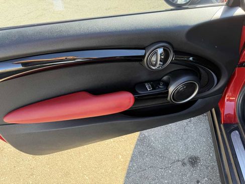 Used 2014 MINI Cooper S image 8