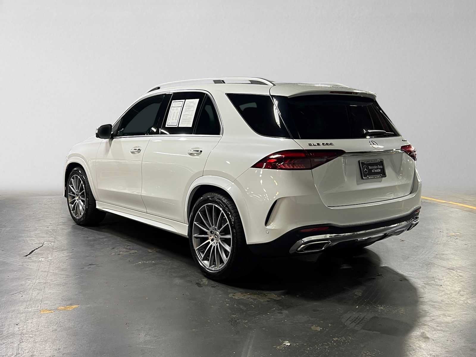 Used 2026 Mercedes-Benz GLE 580 4MATIC image 5
