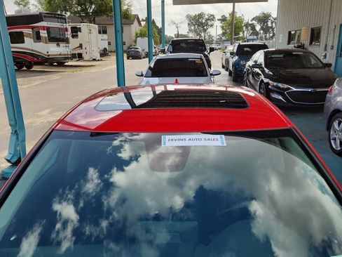 Used 2024 Honda Civic Touring image 3