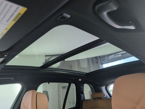 Used 2026 BMW X5 sDrive40i image 12