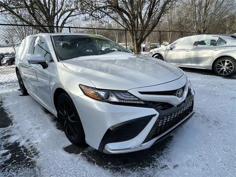 Used 2024 Toyota Camry XSE image 5