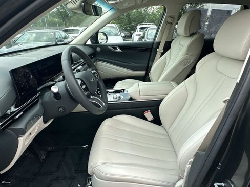 Used 2026 Genesis GV80 2.5T RWD image 25