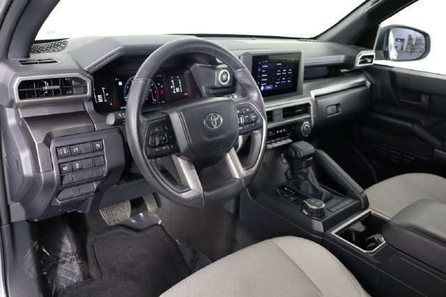 Used 2025 Toyota 4Runner SR5 AWD/4WD image 24