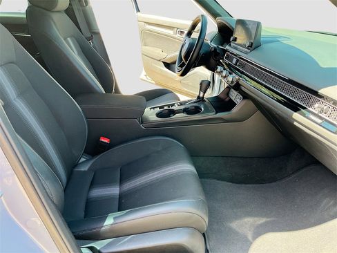 Used 2024 Honda Civic Sport image 25