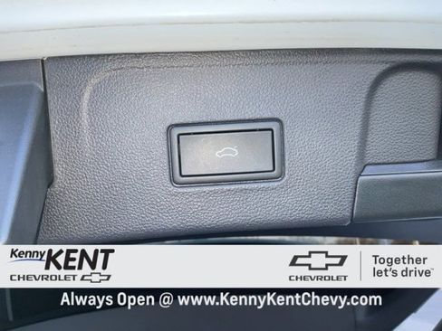 Used 2024 Volkswagen Atlas SEL Premium R-Line image 9