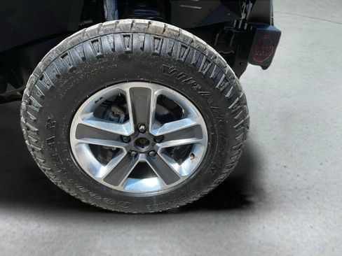 Used 2018 Jeep Wrangler Unlimited Sport S image 22