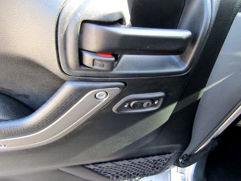 Used 2017 Jeep Wrangler Unlimited Sport w/ Quick Order Package 24S image 18