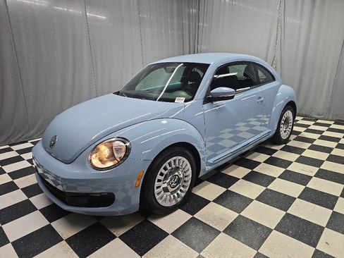 Used 2014 Volkswagen Beetle 1.8T FWD image 1