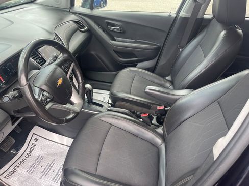 Used 2022 Chevrolet Trax LT w/ Driver Confidence Package AWD/4WD image 13