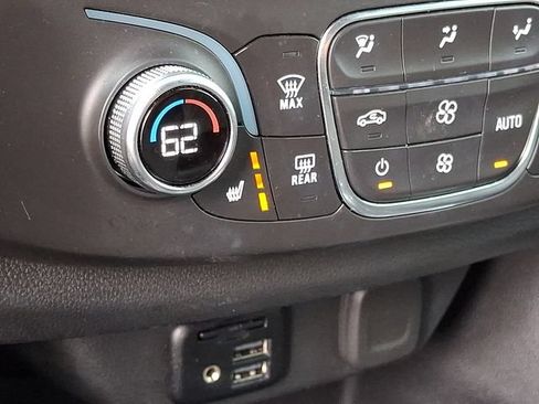 Certified 2023 Chevrolet Traverse LT w/ LT Premium Package AWD/4WD image 26