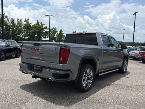 Used 2023 GMC Sierra 1500 Denali w/ Denali Reserve Package AWD/4WD image 13