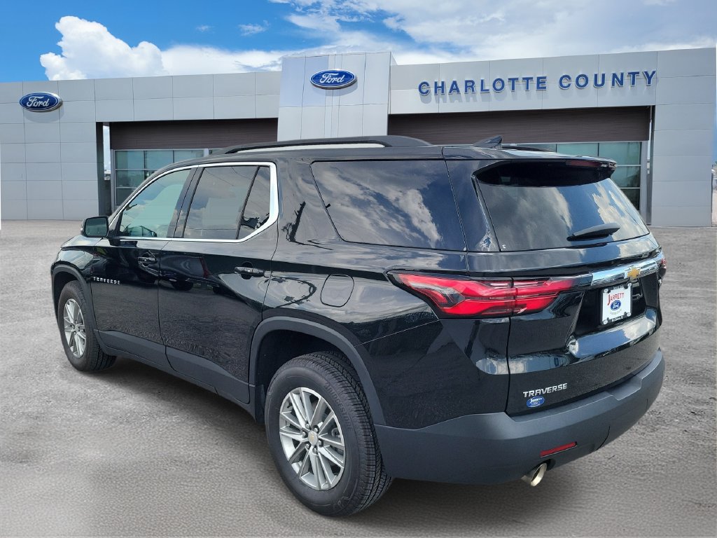 Used 2023 Chevrolet Traverse LT FWD image 3