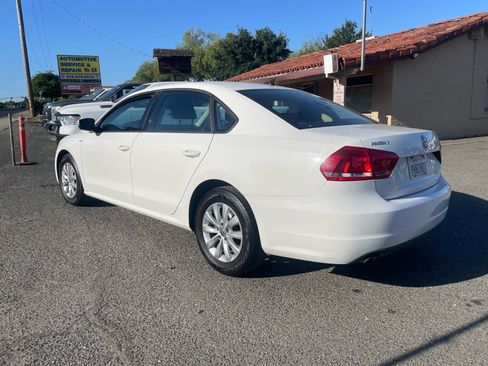 Used 2015 Volkswagen Passat 1.8T Wolfsburg Edition FWD image 3
