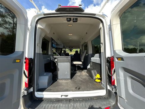 Used 2018 Ford Transit 150 XLT image 24