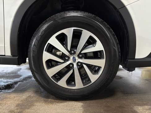 Used 2020 Subaru Outback Premium image 33