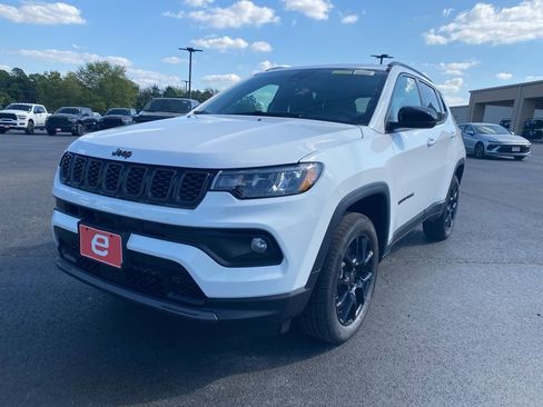 New 2026 Jeep Compass Latitude AWD/4WD image 3