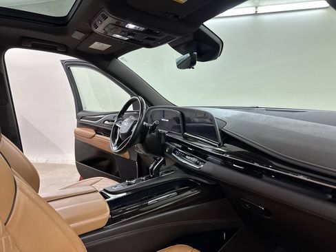 Certified 2023 Cadillac Escalade Sport AWD/4WD image 18