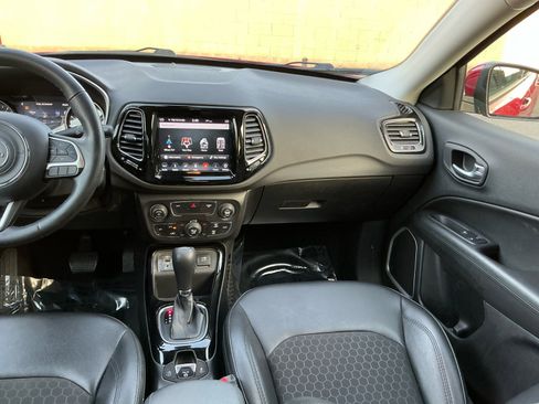 Used 2019 Jeep Compass Altitude image 17
