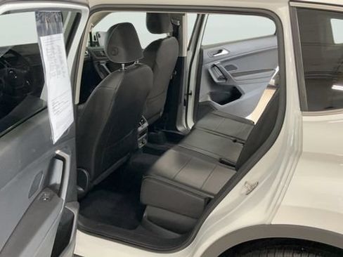 Used 2021 Volkswagen Tiguan SEL AWD/4WD image 18