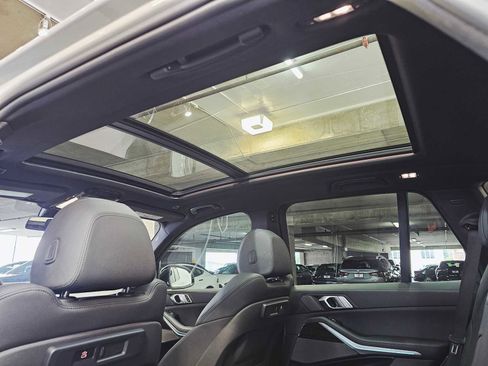 Used 2021 BMW X5 xDrive40i w/ Premium Package image 26