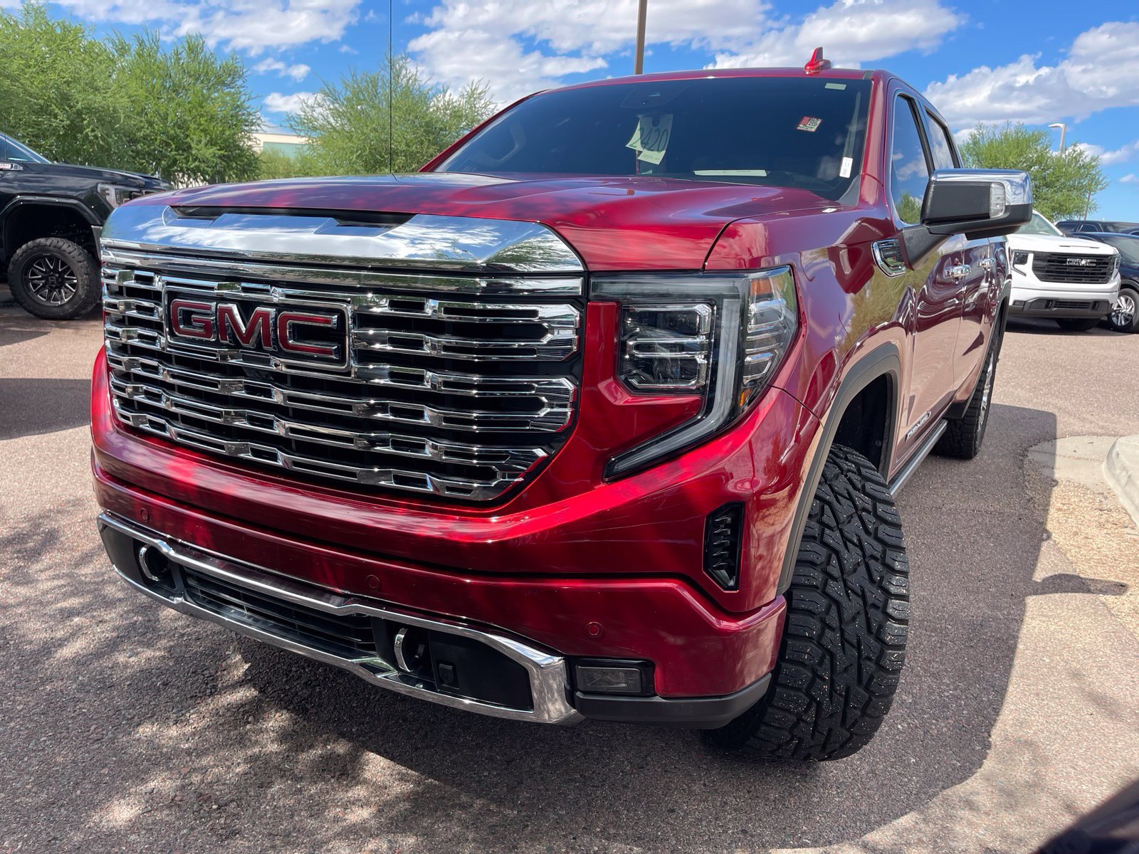 Used 2024 GMC Sierra 1500 Denali w/ Denali Reserve Package AWD/4WD image 2