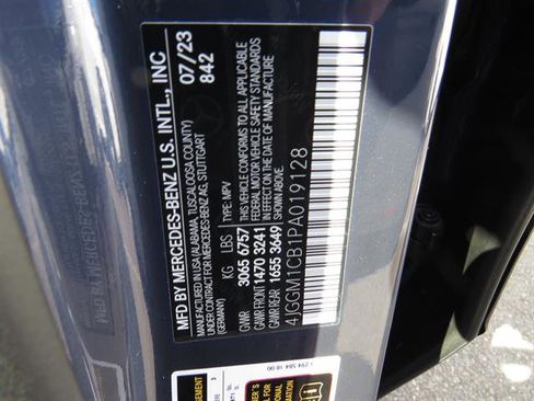 Used 2023 Mercedes-Benz EQE 350+ 4MATIC SUV w/ Exclusive Trim Package image 7