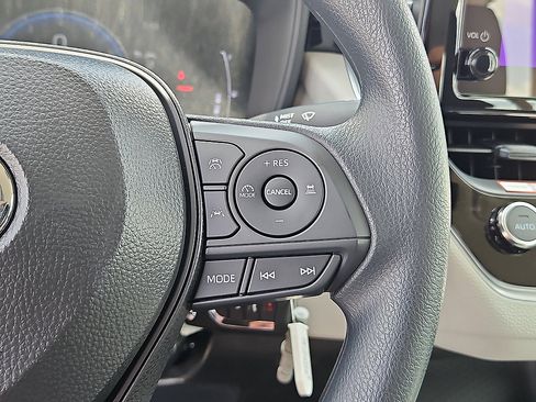 Certified 2026 Toyota Corolla LE FWD image 18