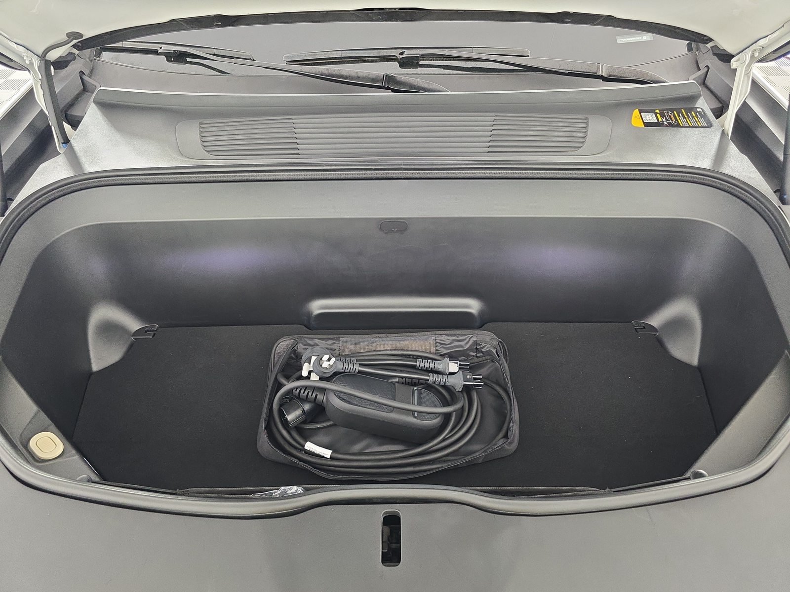 Used 2024 Rivian R1S Adventure Quad AWD/4WD image 14