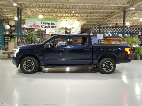 Used 2023 Ford F150 Lightning XLT AWD/4WD image 14