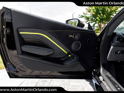 Used 2023 Aston Martin V8 Vantage Coupe RWD image 48