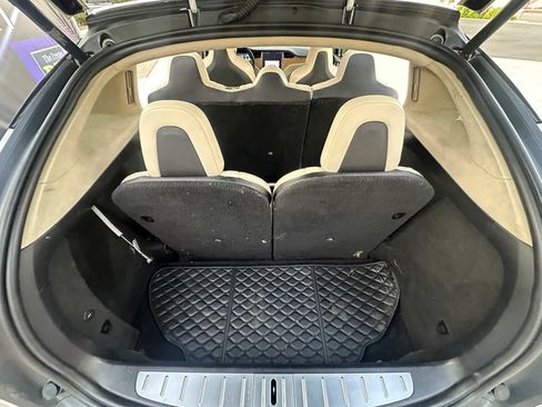 Used 2018 Tesla Model X 75D AWD/4WD image 46