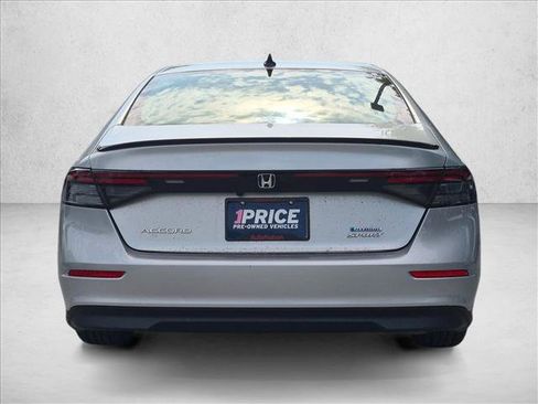 Used 2024 Honda Accord Sport image 7