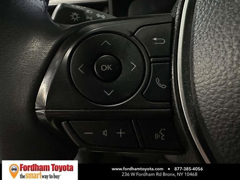 Used 2025 Toyota Corolla Cross LE image 29