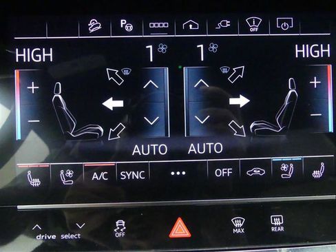 Used 2024 Audi Q8 e-tron Prestige image 17