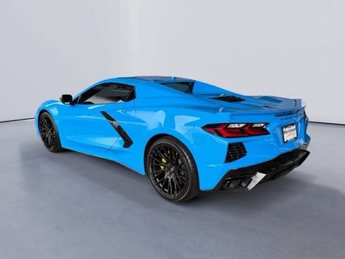 Used 2023 Chevrolet Corvette Stingray Convertible w/ 1LT RWD image 3