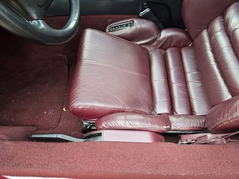 Used 1993 Chevrolet Corvette Coupe image 9