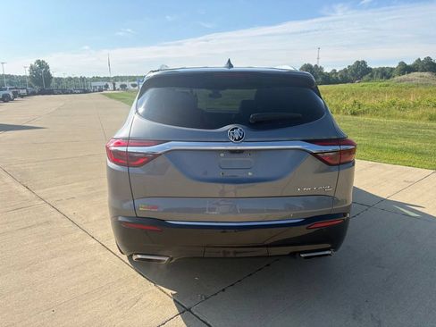 Used 2019 Buick Enclave Essence AWD/4WD image 5