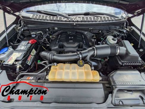 Used 2018 Lincoln Navigator Reserve w/ Technology Package AWD/4WD image 18