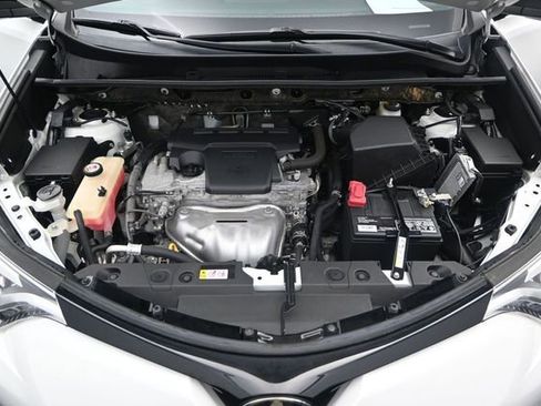 Used 2018 Toyota RAV4 SE w/ Power Extra Value Package FWD image 20