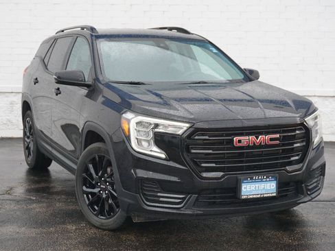 Used 2024 GMC Terrain SLE w/ Driver Convenience Package FWD image 4