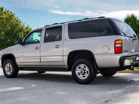Used 2005 GMC Yukon XL 2500 SLT w/ SLT Preferred Equipment Group image 58