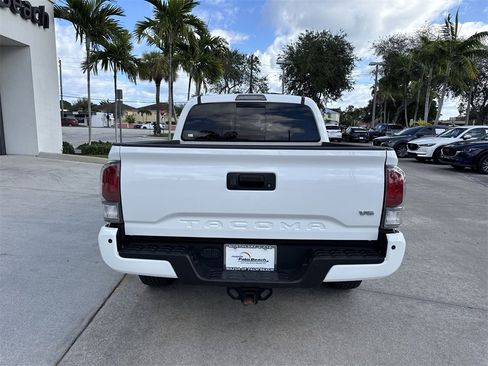 Used 2023 Toyota Tacoma TRD Off-Road image 3