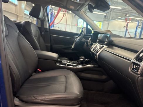 Certified 2023 Kia Sorento SX AWD/4WD image 14