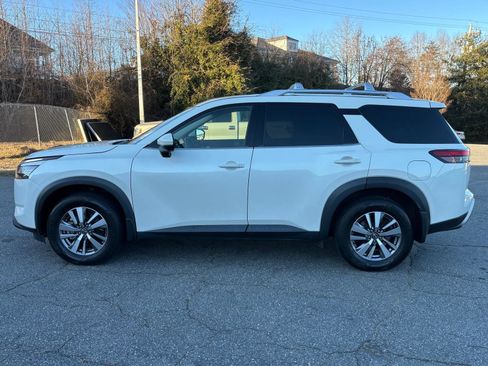 Used 2022 Nissan Pathfinder SL image 21
