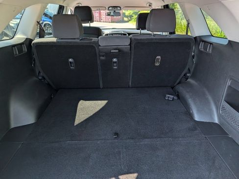 Used 2017 Kia Sorento FWD image 19